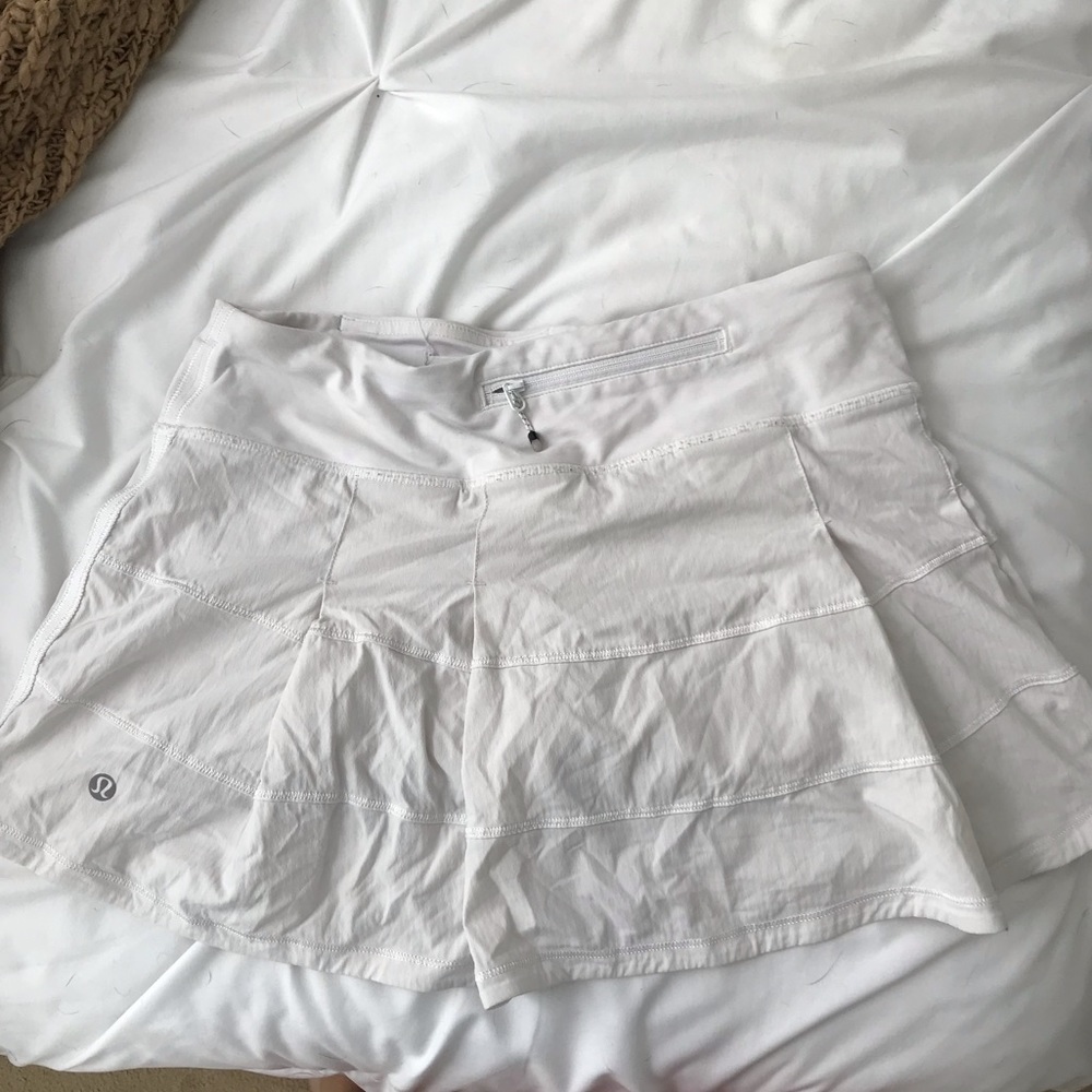 Lululemon size 4 tennis skort, like new